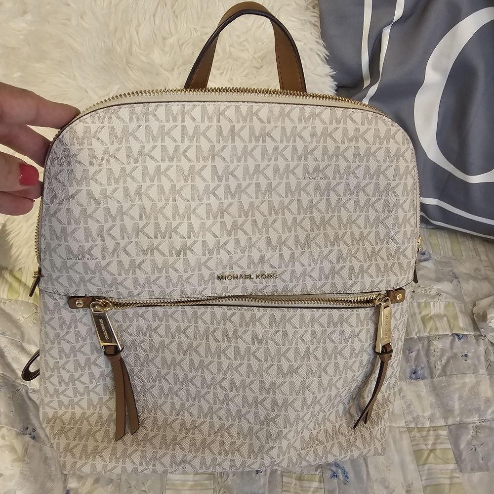 Michael Kors Rhea Medium Backpack